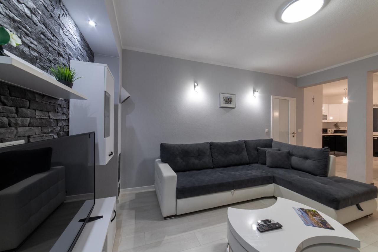 Villa Ban Trogir Exterior photo